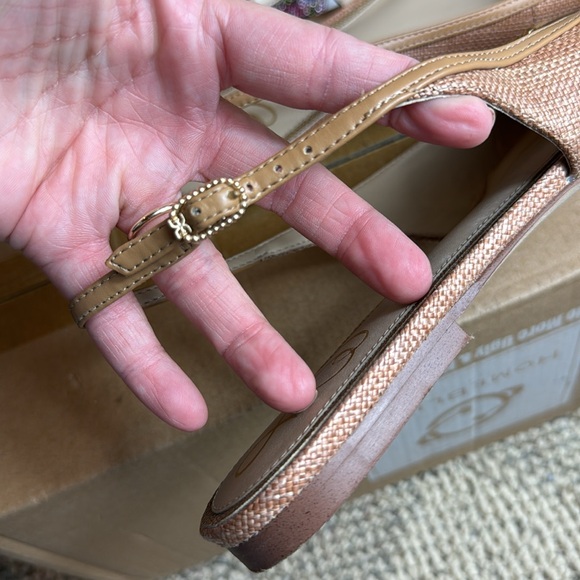 Sam Edelman Tan Slingback Flats - Picture 4 of 16